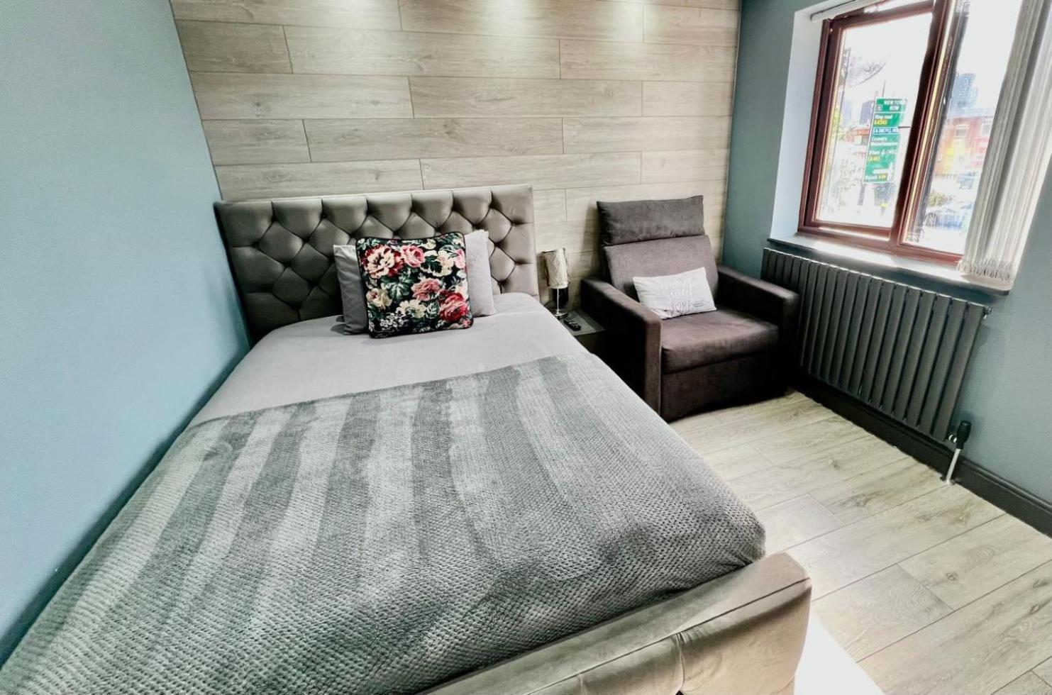Modern Suites -5 Bedroom House- With Free Parking Birmingham City 외부 사진